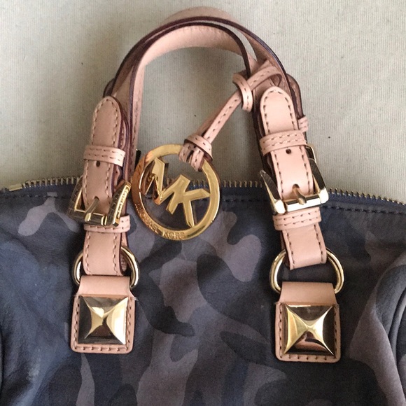 Vintage Michael Kors Camouflage Grayson Tote Bag. - Picture 9 of 13